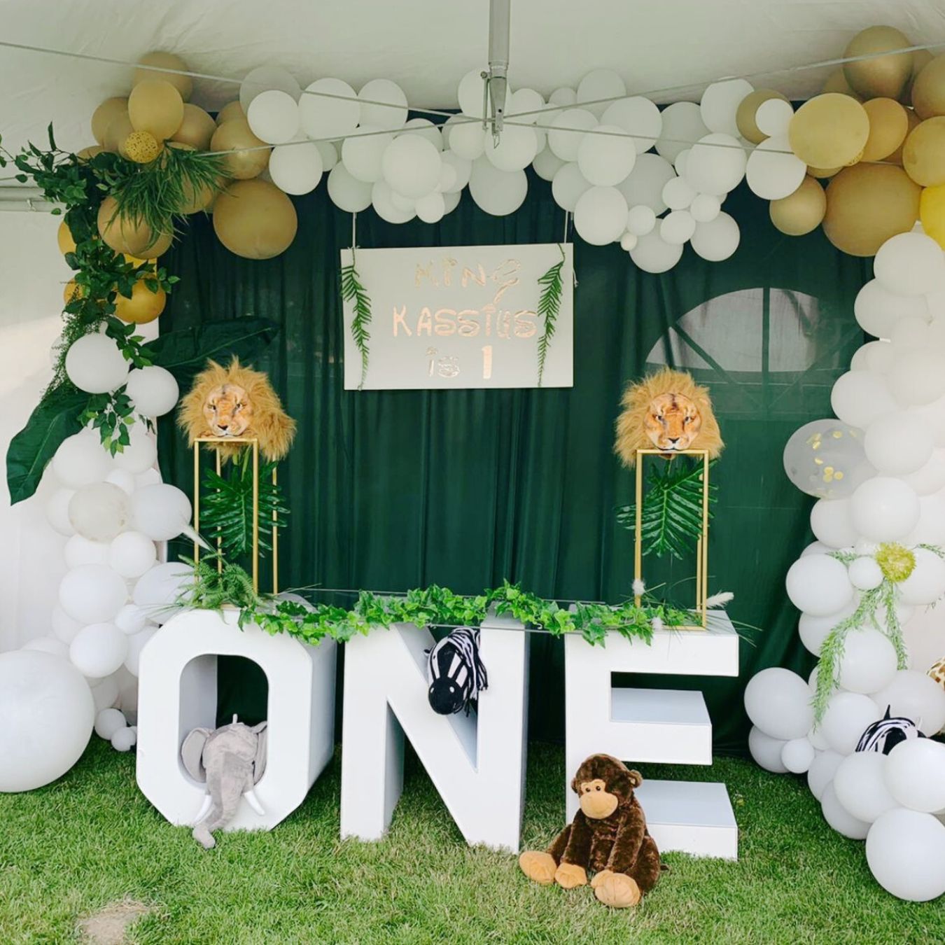 ONE Marquee Block Letters with Table